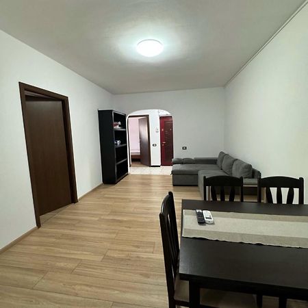 Apartament 3 Camere Ultracentral Τζιούρτζιου Εξωτερικό φωτογραφία